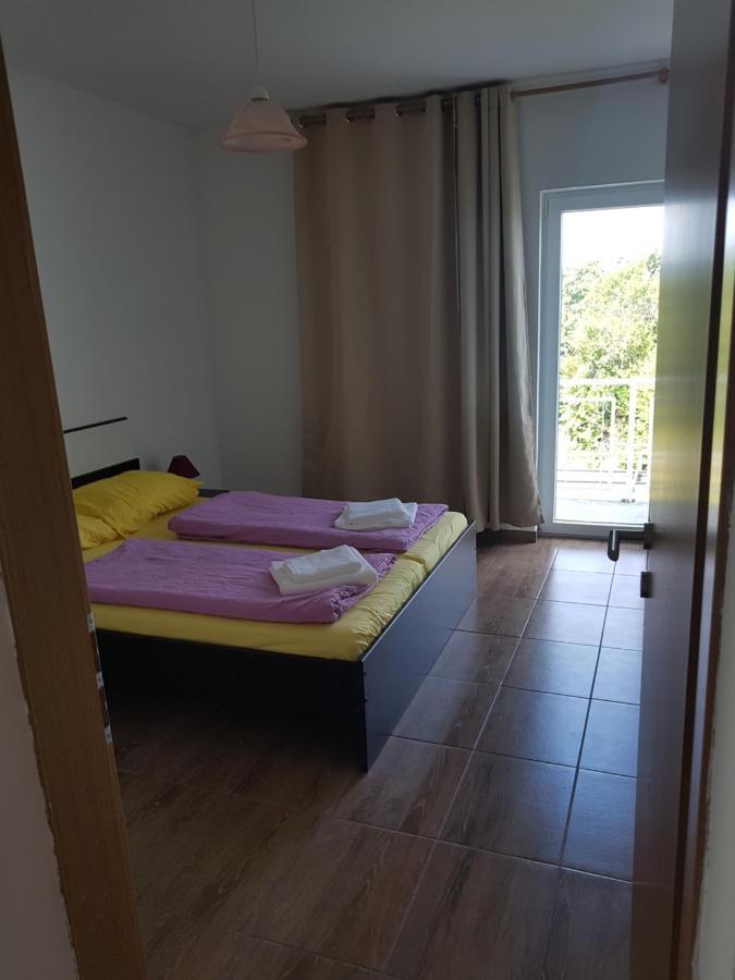 Ferienwohnung Apartman Meg Malinska Exterior foto
